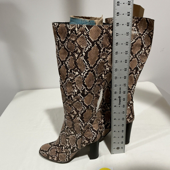 Woman’s A New Day Brown Snake Skin 3.5 Inch Heel Tall Knee High Boots Size 7.5 - Picture 8 of 11